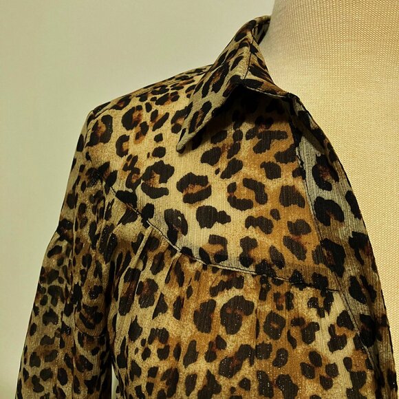 Soaked In Luxury Blouse Leopard Shirt Long Sleeve Button Down Animal Print Top - Picture 8 of 15
